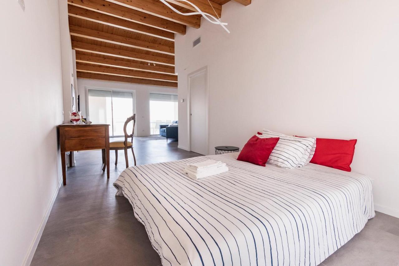 Come A Casa - Feels Like Home Polignano 2 Bedrooms & Living & 3 Bathrooms โปลีญาโนอามาเร ภายนอก รูปภาพ